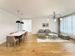 Tyms 2BR 2BA Apt Near MetroCity Line 1 9