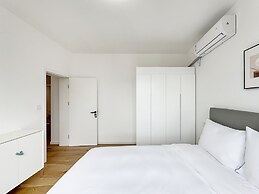 Tyms 2BR 2BA Apt Near MetroCity Line 1 9