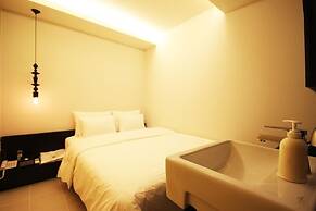 Mini hotel may nampo