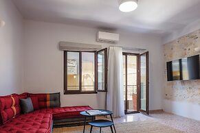 stylish apt up to 4 in Rethymno