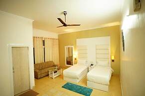 Hotel Drona Palace