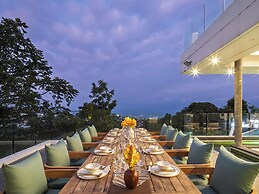 Golden Lotus - Villa Vie by Elite Havens