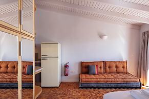 seafront cozy suite for 2 in Rethymno