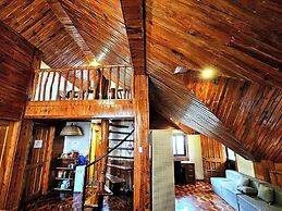 Room-attic Room 3B Transient Baguio Wifi