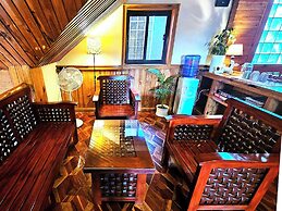 Room-attic Room 3B Transient Baguio Wifi