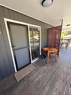 Agnes palms motel