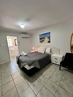Agnes palms motel