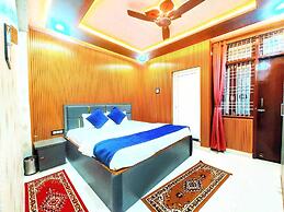 Hotel R K Villa 700 mtr Vishwanth Temple