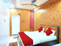 Hotel R K Villa 700 mtr Vishwanth Temple