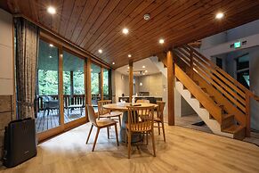 Yatsugatake Wanwan Paradise Cottage