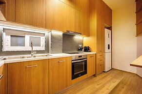 Touching Acropolis Elegant Apartment