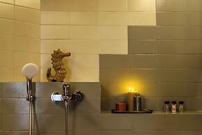 Touching Acropolis Elegant Apartment