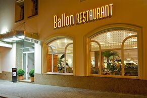 Hotel Avion