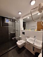 Hotel Avion