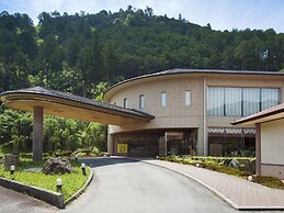 Matsusaka Wanwan Paradise Mori No Hotel