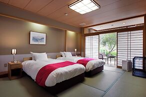 Matsusaka Wanwan Paradise Mori No Hotel