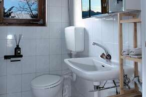 Apartment - Sleeps 3 - Balcony - Garden