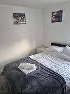 3bed Maidstone Stay - Wifi, Parking, London Access