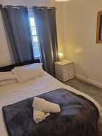 3bed Maidstone Stay - Wifi, Parking, London Access