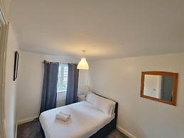 3bed Maidstone Stay - Wifi, Parking, London Access