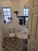 3bed Maidstone Stay - Wifi, Parking, London Access