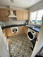 3bed Maidstone Stay - Wifi, Parking, London Access