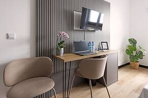Zeus Apartments
