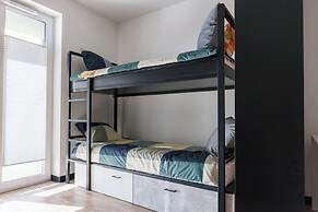 Zeus Apartments