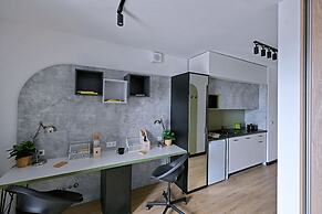 Zeus Apartments
