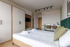 Zeus Apartments