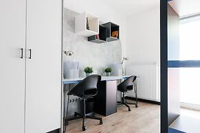 Zeus Apartments