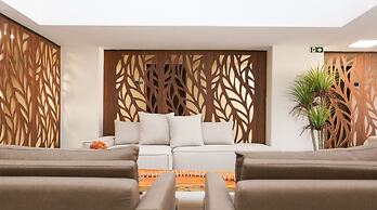 ORA Beach Residence by AFT