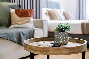 Avia Deluxe Studio- Athens Modern Escape