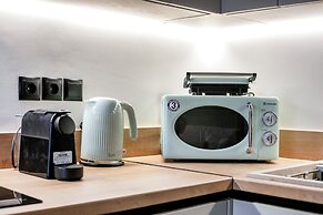 Avia Deluxe Studio- Athens Modern Escape