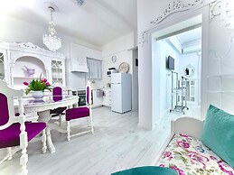 Lora Home by Frangki