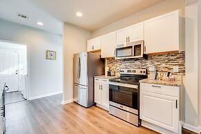 3 Mi to Downtown Atlanta: Bright & Modern Home!