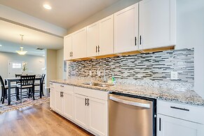 3 Mi to Downtown Atlanta: Bright & Modern Home!