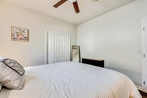 3 Mi to Downtown Atlanta: Bright & Modern Home!