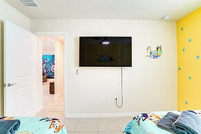 Outdoor Entertaining Space: Home in Davenport