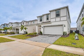 Outdoor Entertaining Space: Home in Davenport