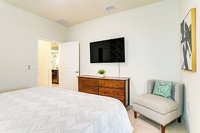 Outdoor Entertaining Space: Home in Davenport