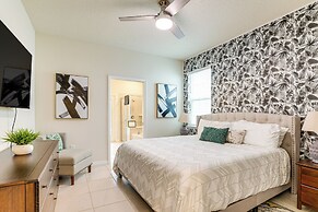 Outdoor Entertaining Space: Home in Davenport