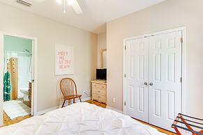 'our Happy Place' Zero-entry Pool & Tennis Access