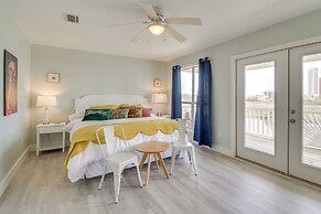 2 Blocks to Beach: Gulf Shores Getaway w/ Dock!