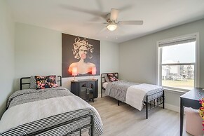 2 Blocks to Beach: Gulf Shores Getaway w/ Dock!