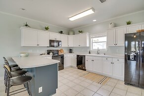 2 Blocks to Beach: Gulf Shores Getaway w/ Dock!