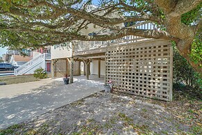Walk to Beach & Boat Ramp: Home w/ Outdoor Area