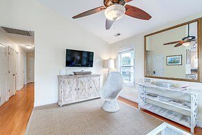 Walk to Beach & Boat Ramp: Home w/ Outdoor Area