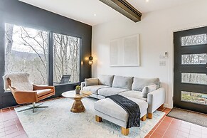 'black Walnut Cabin' on 2 Acres in Luray!