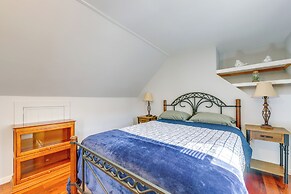 1/2 Mi to Pier: Wfh-friendly Apt in Maine!